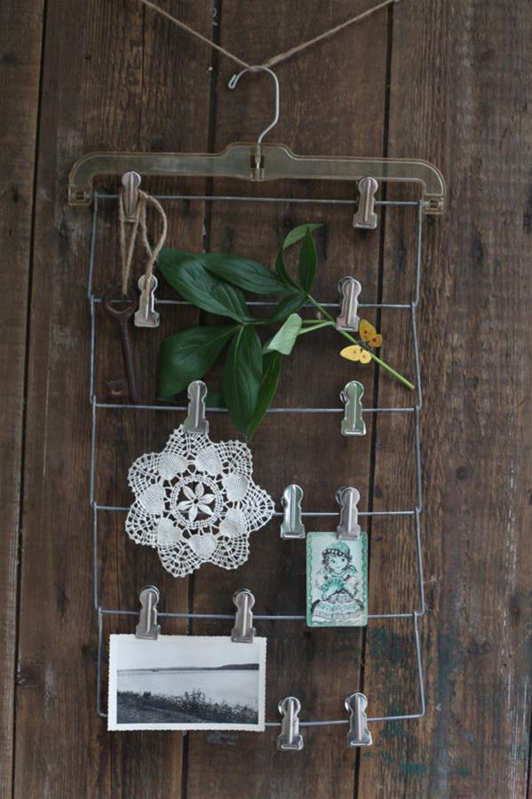 22 DIY Projects with Repurposed Hangers